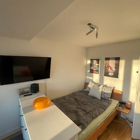 Moderne In Lindenthal Apartment *